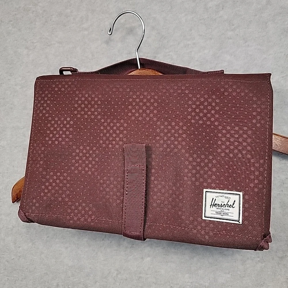 Herschel Supply Company Strand Duffle Sprout Diaper Bag Dot Burgundy +Change Pad